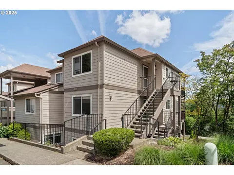 20910 Fawn Ct #8, West Linn, OR 97068