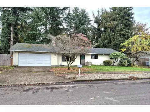 208 NW 24th St, Mcminnville, OR 97128