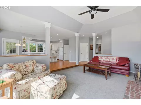 Living - 9850 NE Meadow Loop, Newberg, OR 97132 photo 3 of 4