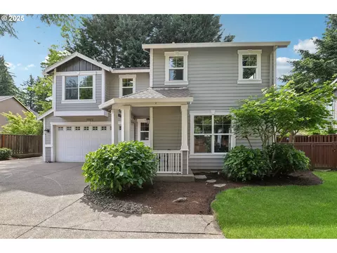 10001 SW Siletz Dr, Tualatin, OR 97062
