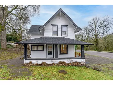 102 SE 1st St, Mcminnville, OR 97128