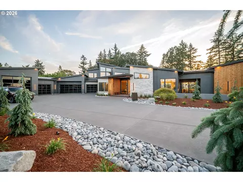 32 Northeast 179th Street, Vancouver, WA 98686