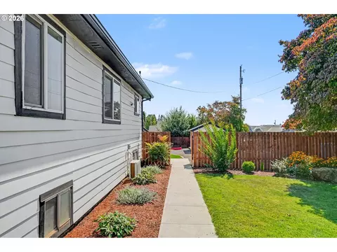 Exterior - 216 E Main St, Sublimity, OR 97385 photo 14 of 14