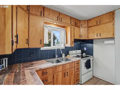 Kitchen - 216 E Main St, Sublimity, OR 97385 photo 1 of 4