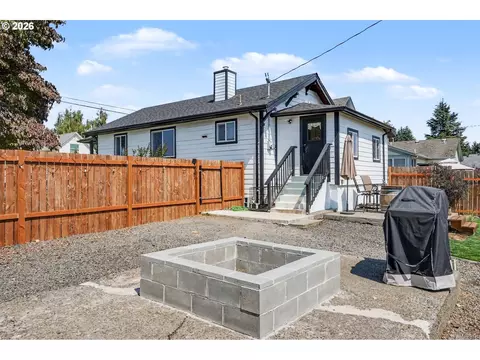 Exterior - 216 E Main St, Sublimity, OR 97385 photo 7 of 14