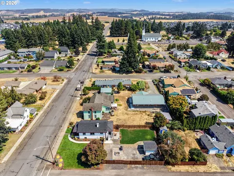 View/Area - 216 E Main St, Sublimity, OR 97385 photo 4 of 6