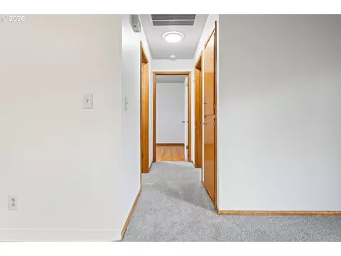 Entry Way - 18411 SE Ivon Ct, Gresham, OR 97030 photo 2 of 2