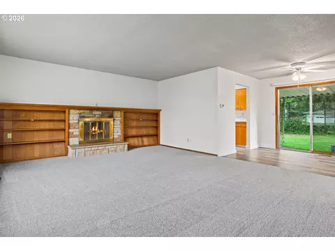 Living - 18411 SE Ivon Ct, Gresham, OR 97030 photo 2 of 8