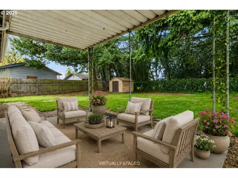 Exterior - 18411 SE Ivon Ct, Gresham, OR 97030 photo 3 of 7