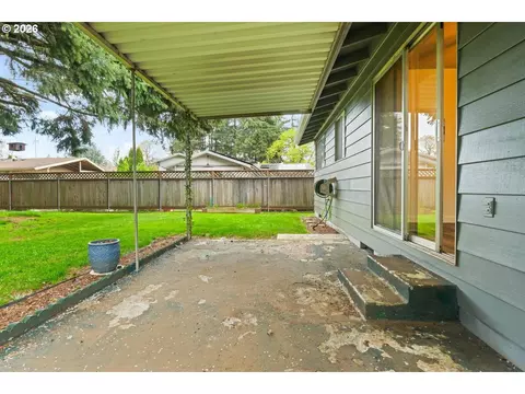 Exterior - 18411 SE Ivon Ct, Gresham, OR 97030 photo 2 of 7