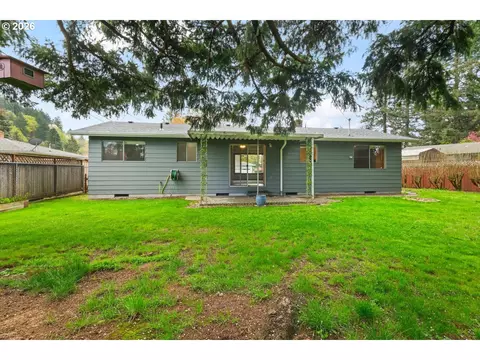 Exterior - 18411 SE Ivon Ct, Gresham, OR 97030 photo 5 of 7