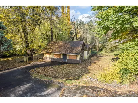 2104 Delameter Rd, Castle Rock, WA 98611