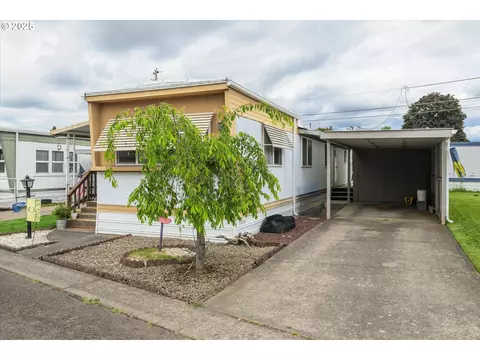 501 Division Ave #19, Eugene, OR 97404