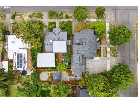 View/Area - 910 E 22nd Ave, Eugene, OR 97405 photo 1 of 3