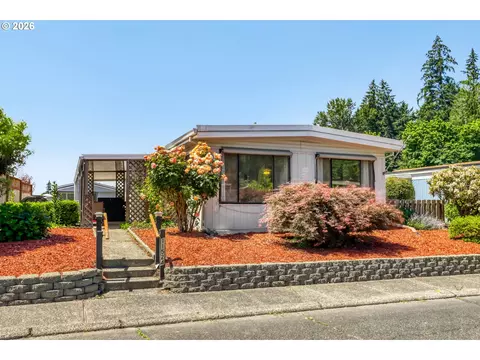 11524 SW Royal Villa Dr, Tigard, OR 97224
