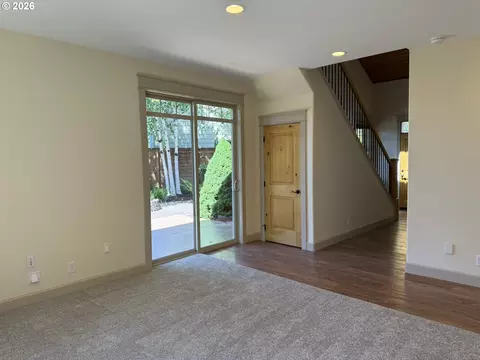 Living - 1610 38th Loop, Florence, OR 97439 photo 4 of 6