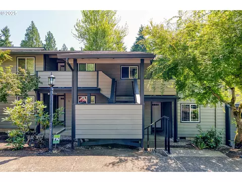 29700 SW Courtside Dr #34, Wilsonville, OR 97070