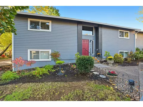 10955 SW Meadowbrook Dr #16, Portland, OR 97224