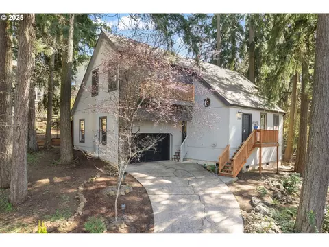 2765 Kismet Way, Eugene, OR 97405