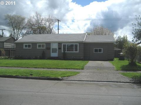 2305 E St, Springfield, OR 97477 photo 1