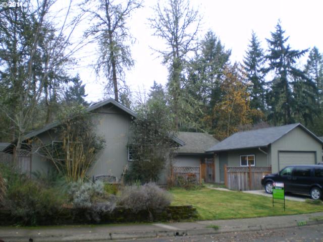 2570 E Windsor Cir, Eugene, OR 97405 photo 1