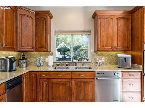 Kitchen - 70946 Devore Arm Rd, Lakeside, OR 97449 photo 3 of 5