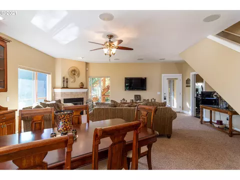 Dining - 70946 Devore Arm Rd, Lakeside, OR 97449 photo 1 of 1