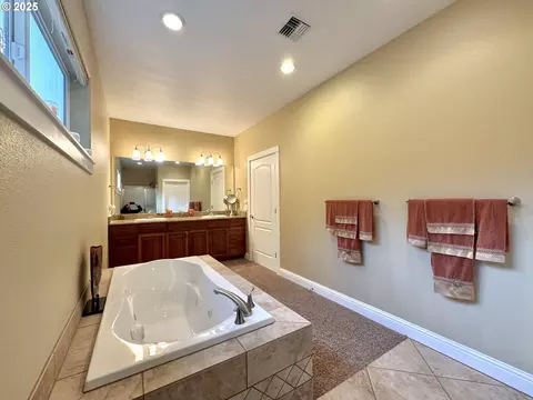 Bath - 70946 Devore Arm Rd, Lakeside, OR 97449 photo 2 of 2