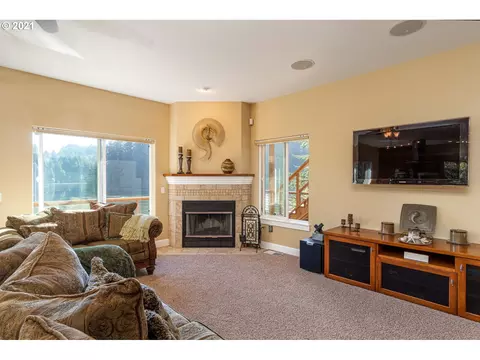 Living - 70946 Devore Arm Rd, Lakeside, OR 97449 photo 1 of 3