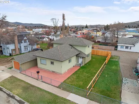 2833 Baker St, Baker City, OR 97814