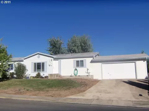 231 NW Timothy Ave, Winston, OR 97496 photo 1