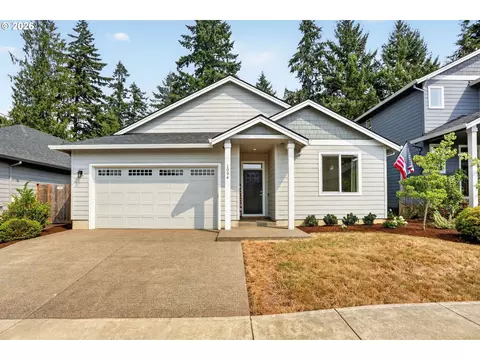 1094 NE Regan Hill Loop, Estacada, OR 97023