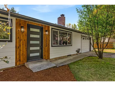 12020 SW 95th Ave, Tigard, OR 97223
