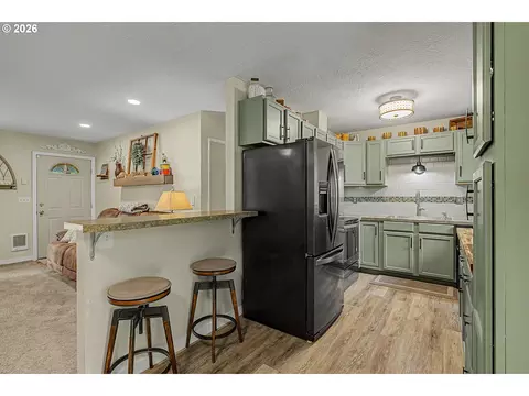 200 SEvelyn Ave, Gresham, OR 97080 photo 13