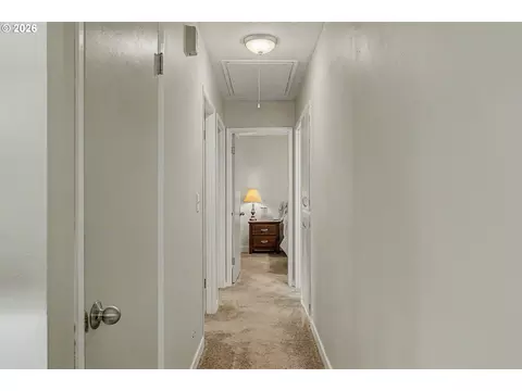 200 SEvelyn Ave, Gresham, OR 97080 photo 17