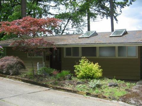 325 Sunset Dr, Eugene, OR 97403 photo 1