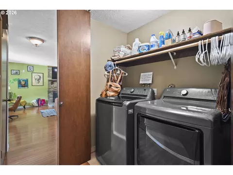 Other - 160 W Berkeley St, Gladstone, OR 97027 photo 4 of 6