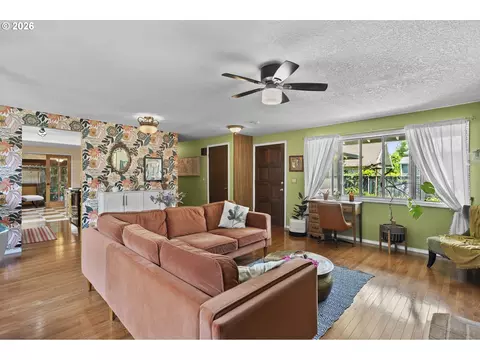 Living - 160 W Berkeley St, Gladstone, OR 97027 photo 2 of 2