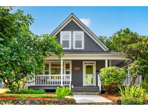 2006 NE Liberty St, Portland, OR 97211