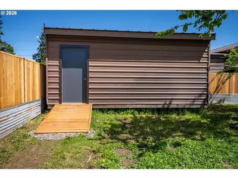 Exterior - 2897 Game Farm Rd, Springfield, OR 97477 photo 7 of 7