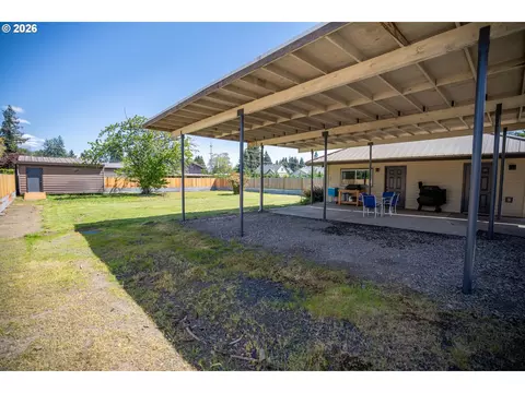 Exterior - 2897 Game Farm Rd, Springfield, OR 97477 photo 1 of 7