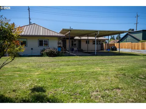 Exterior - 2897 Game Farm Rd, Springfield, OR 97477 photo 4 of 7