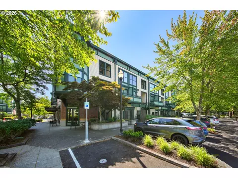 1371 NE Orenco Station Pkwy #7, Hillsboro, OR 97124