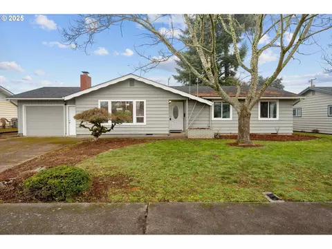 258 SE Walnut Ave, Dallas, OR 97338