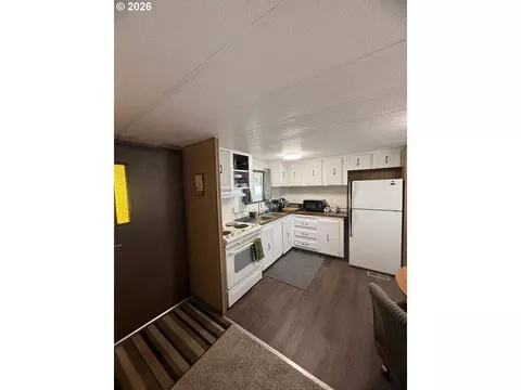4531 Franklin Blvd #5, Eugene, OR 97403 photo 8