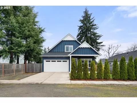 2975 D St, Hubbard, OR 97032