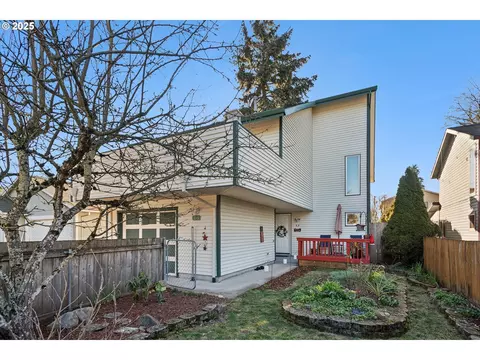 8540 SE Clatsop St, Happy Valley, OR 97086