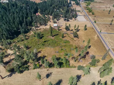 View/Area - Pine Grove, Eugene, OR 97402 photo 4 of 7