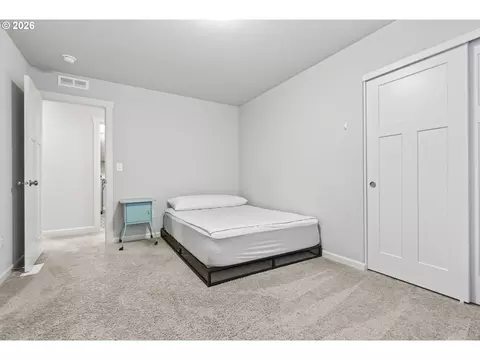 Bedroom - 6417 N 87th Ct, Camas, WA 98607 photo 3 of 4