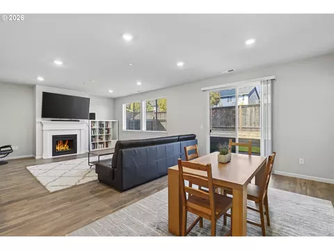 Living - 6417 N 87th Ct, Camas, WA 98607 photo 3 of 3
